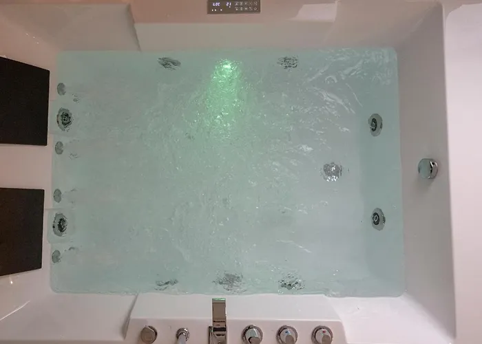 Dimore Piazza Vecchia * 카스텔라나그로테